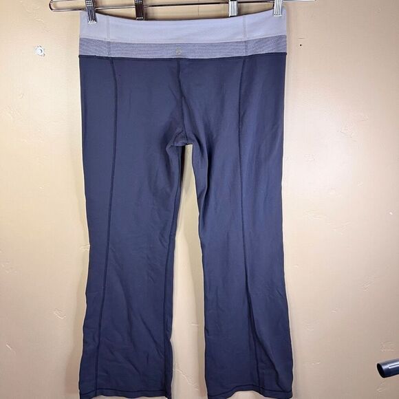 Lululemon Athletica Womens Wide Leg Gray Banded Leggings Size 12 Athleisure Yoga - Picture 5 of 6